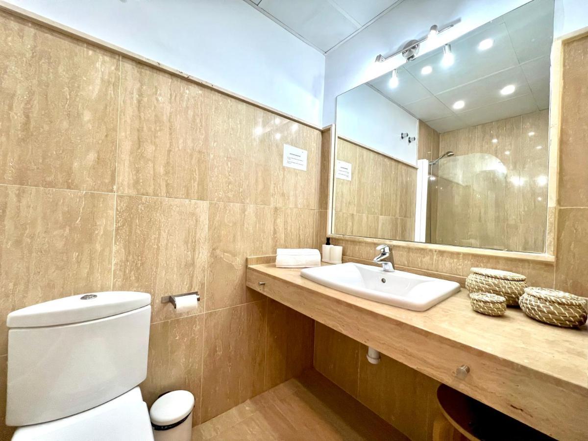 Apartment Guadiaro & Old Town With Patio By Ele Malaga
